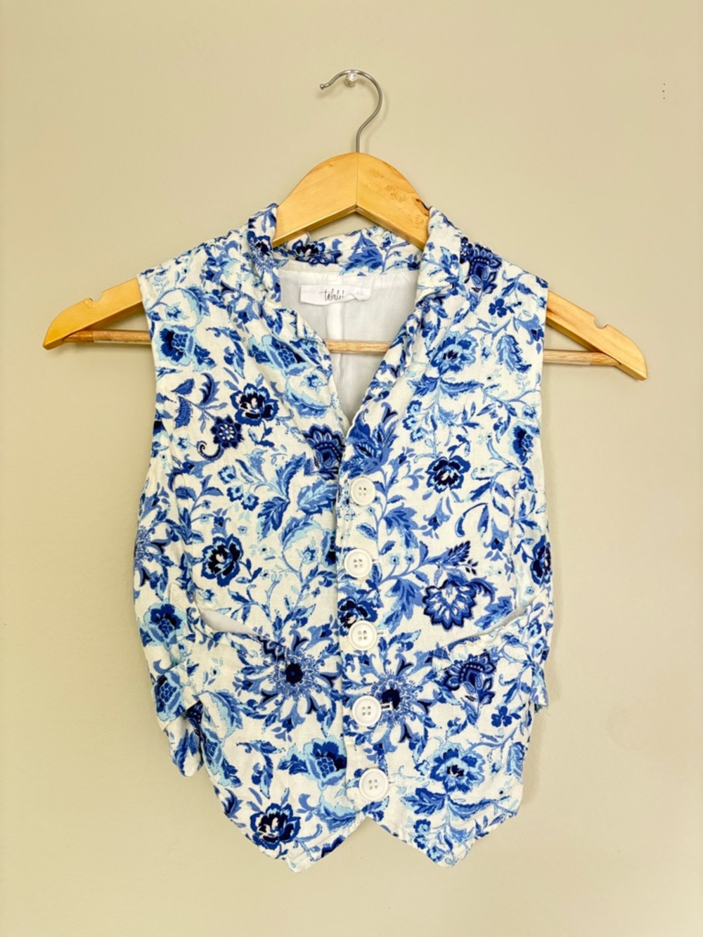 TALULAH Blue and White Floral Button-Front Vest